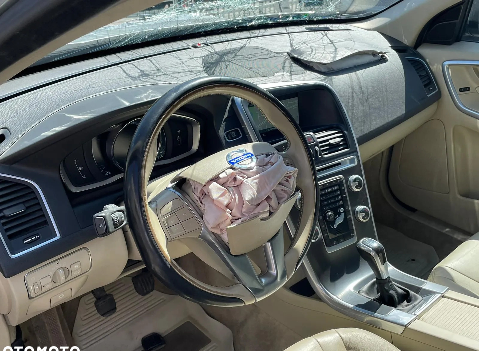 Volvo XC 60 cena 43900 przebieg: 153000, rok produkcji 2016 z Tykocin małe 191